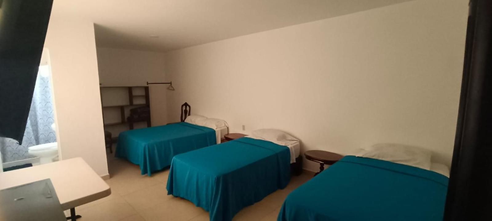 Estancia Santa Fe Celaya  Zimmer foto